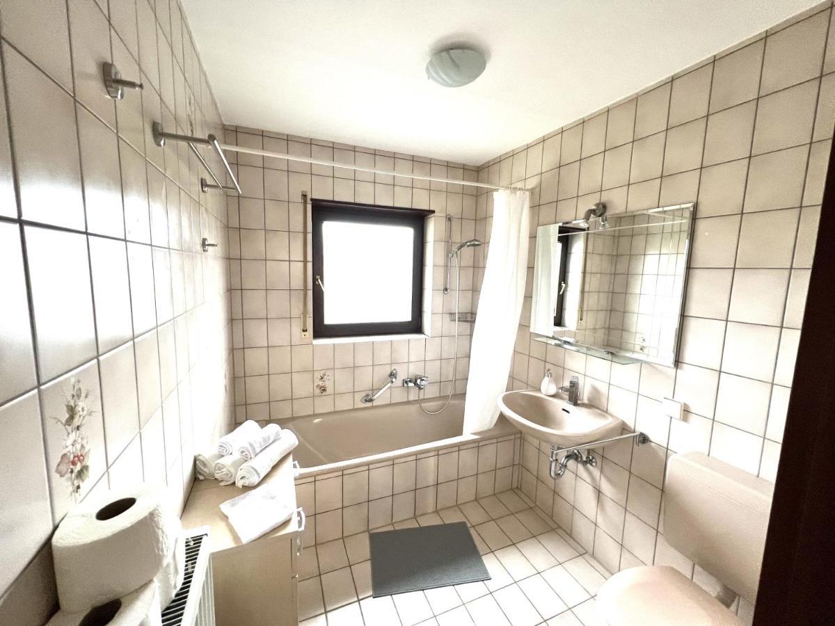 Grosse Ferienwohnung, Apartment In Leimen Wehome Komfort Екстер'єр фото