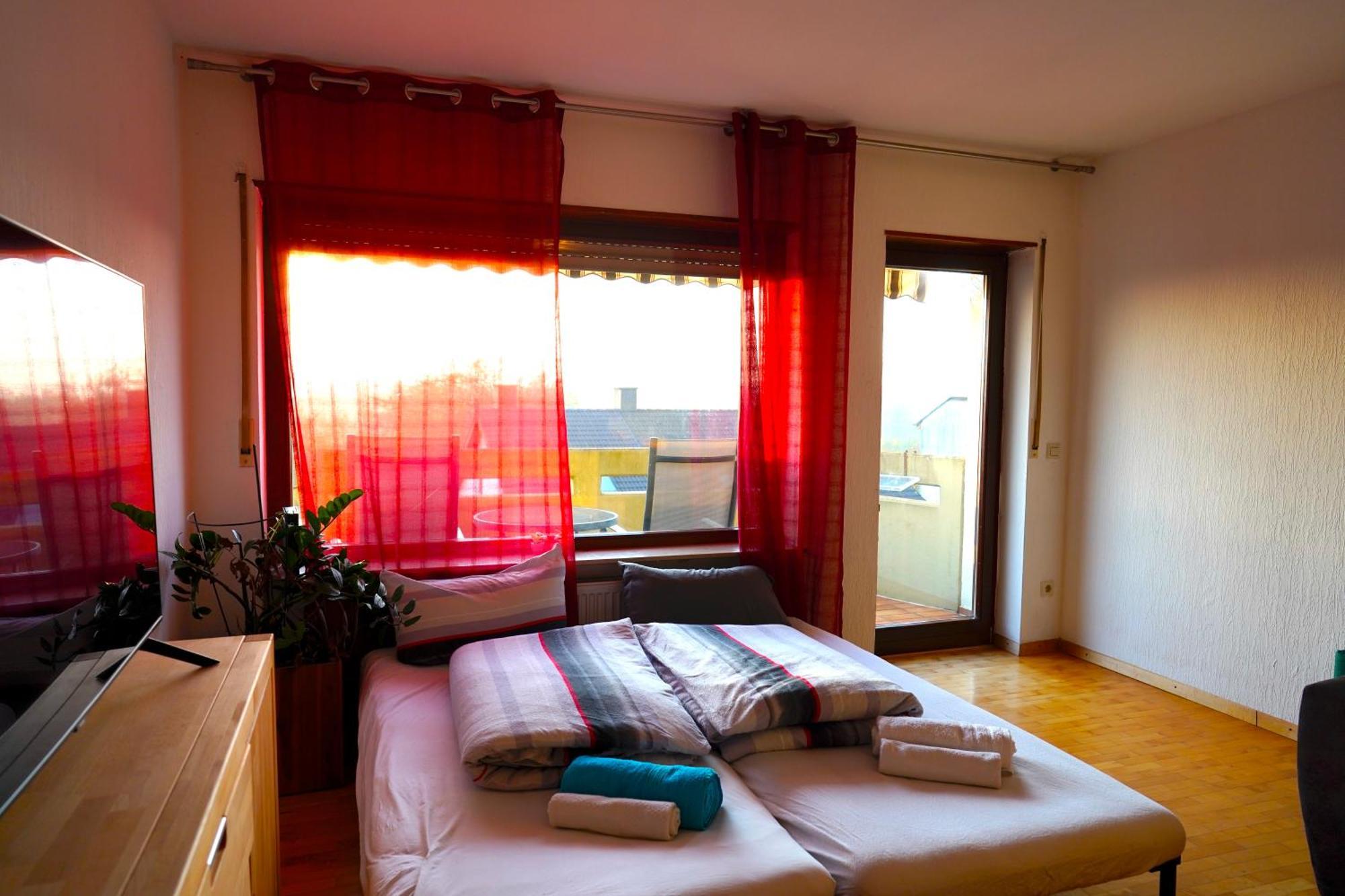 Grosse Ferienwohnung, Apartment In Leimen Wehome Komfort Екстер'єр фото